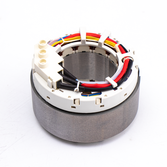 高出力コンプレッサーおよびポンプ モーター用の 100 ～ 112 mm 集中巻ステーターおよびローター (0 ～ 800 V プラットフォーム)
